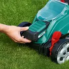 Газонокосарка акумуляторна Bosch ROTAK 32 (0.600.885.D06) фото 4 купити в Україні