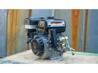 Universal UN192FE