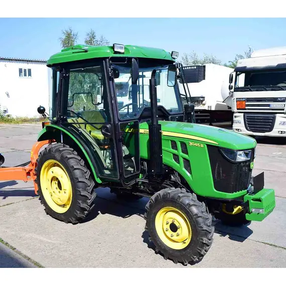 Трактор John Deere 3045B с кабиной, фото фото 17