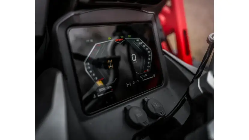 Квадроцикл CFMOTO CFORCE 1000 MV (червоний) фото 5 купити в Україні