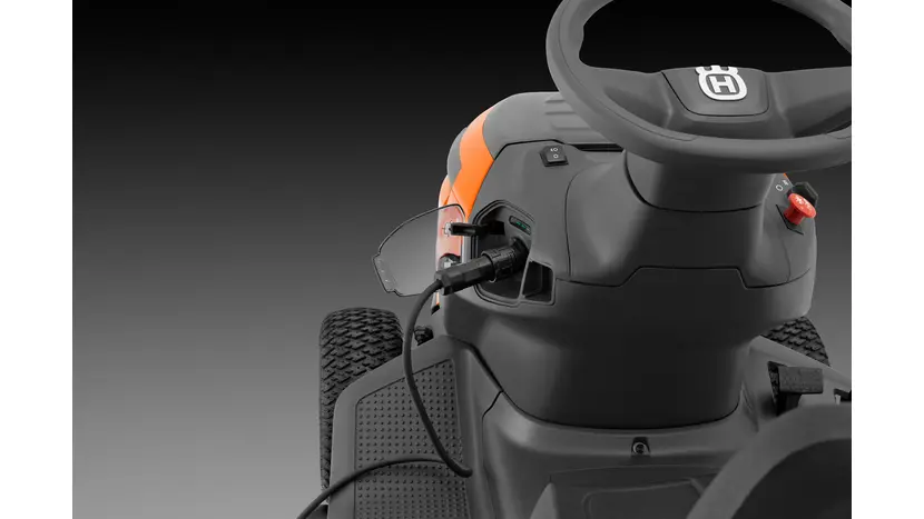 Садовый трактор Husqvarna TC 100i, фото фото 3