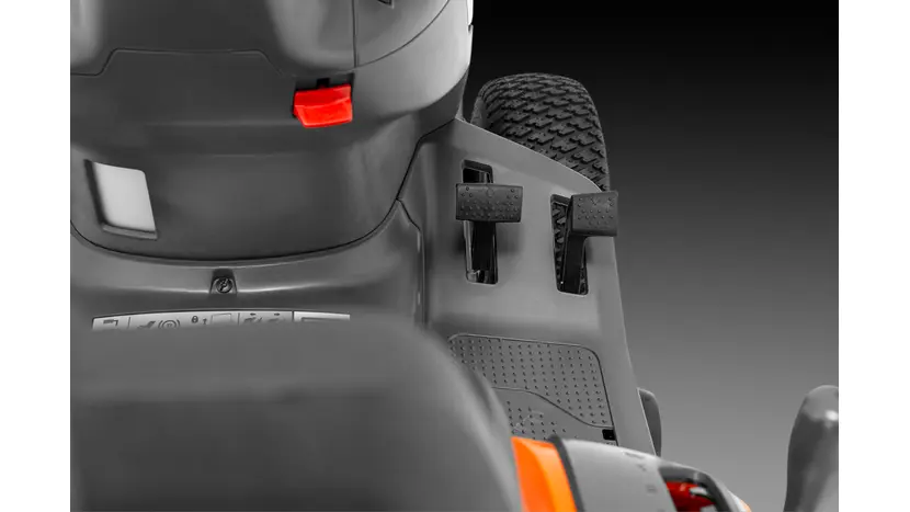 Садовий трактор Husqvarna TS 112 фото 12 купити в Україні