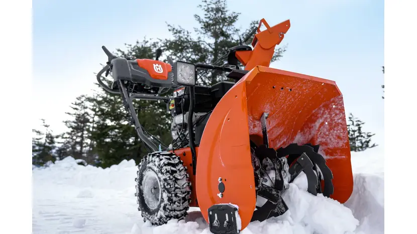Снігоочисник Husqvarna ST 224 фото 9 купити в Україні