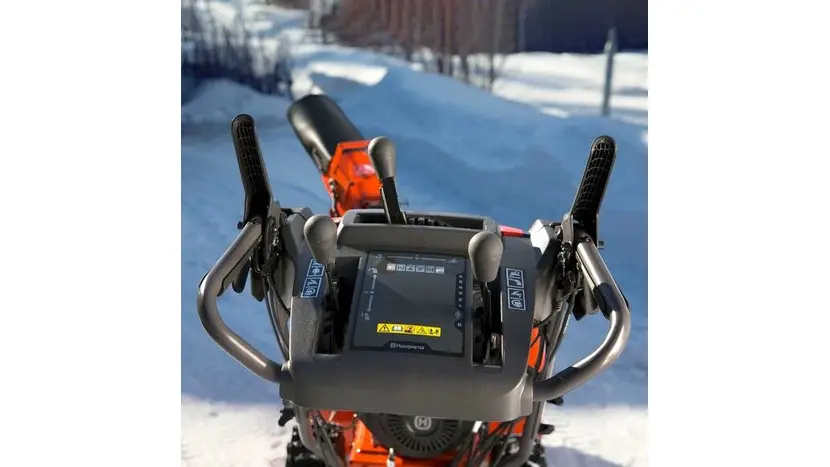 Снігоприбирач Husqvarna ST 124 фото 4 купити в Україні