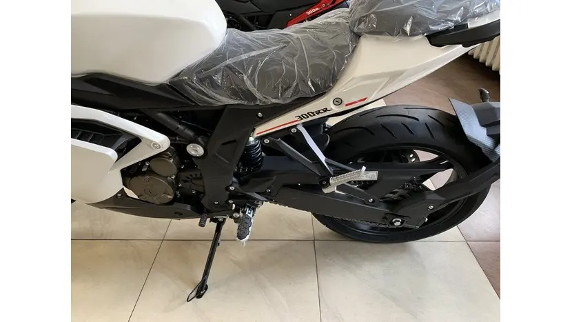 Мотоцикл VOGE 300RR (Loncin LX300GS GP300) інжектор + ABS фото 8 купити в Україні