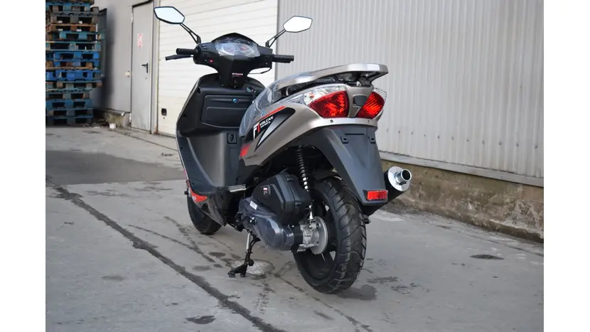 Моторолер MotoLeader ML150 Storm фото 8 купити в Україні