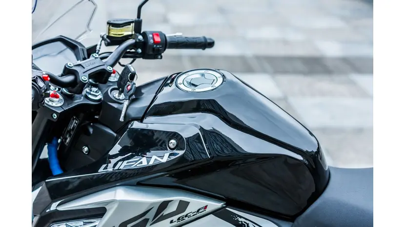Мотоцикл Lifan KP350 (2021) з системой ABS (Червоний) фото 17 купити в Україні