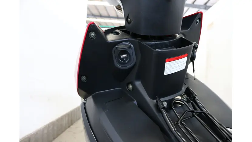Скутеретта MUSSTANG MT125-3 ACTIVE + (червоно-чорна) фото 7 купити в Україні