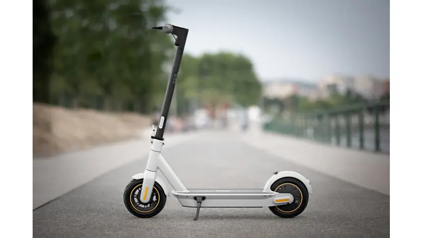 Електросамокат Segway Ninebot MAX G30LE фото 2 купити в Україні