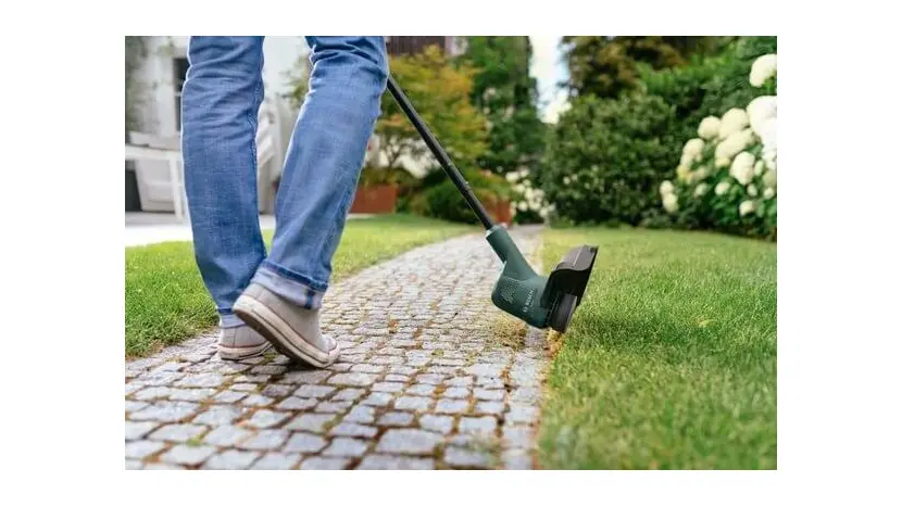 Тример Bosch EasyGrassCut 18 фото 3 купити в Україні