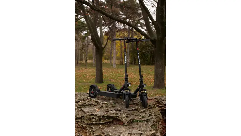Электросамокат Crosser E9 MAX (600 Вт; 36 В; 15 А/ч), колёса 10" бескамерные с перфорацией, с амортизационной вилкой, фото фото 11