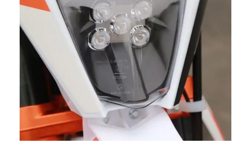 Мотоцикл Loncin Pro Factory 250cc 18/21 фото 11 купити в Україні