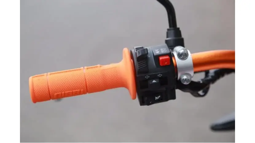 Мотоцикл Loncin Pro Factory 250cc 18/21 фото 4 купити в Україні