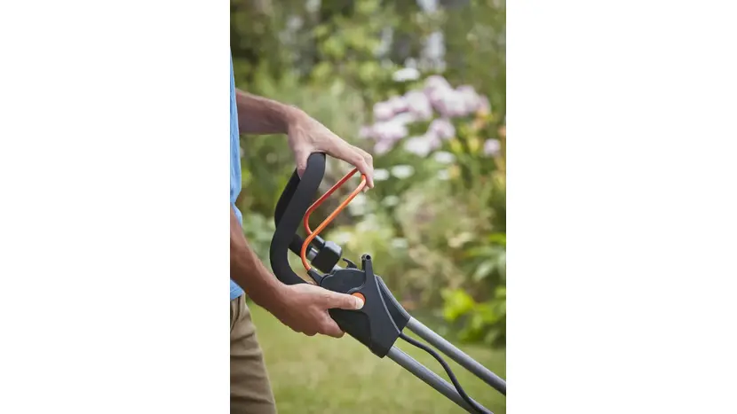 Газонокосарка акумуляторна Black&Decker BCMW 3336L2 фото 8 купити в Україні