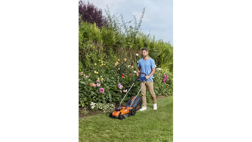 Газонокосарка акумуляторна Black&Decker BCMW 3318L2 фото 11 купити в Україні