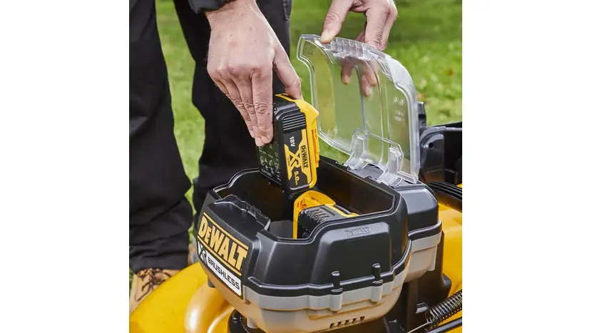 Газонокосарка DeWALT DCMW564N без АКБ та ЗП фото 7 купити в Україні