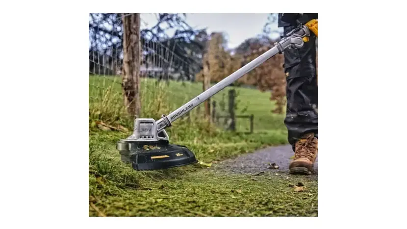 Тример акумуляторний DeWALT DCM561P1 фото 6 купити в Україні