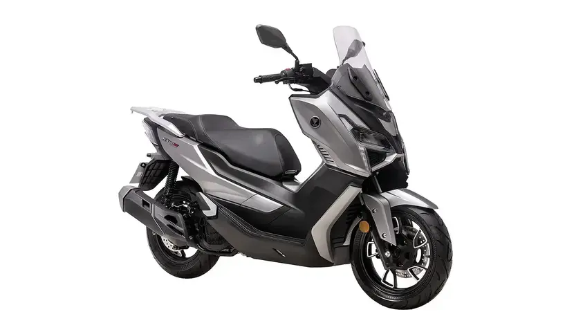 Скутер Voge SR150 GT фото 5 купити в Україні