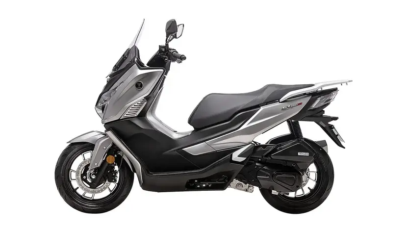 Скутер Voge SR150 GT фото 8 купити в Україні