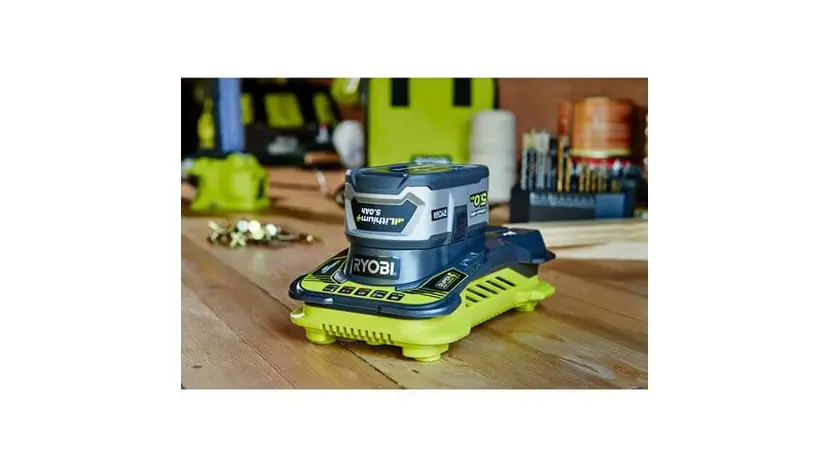 Зарядное устройство Ryobi RC18-150, 18В ONE+, быстрозарядное 5 А, фото фото 3