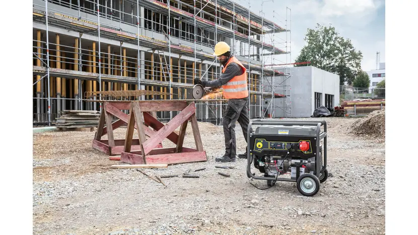 Генератор Karcher PGG 3/1 бензиновый, 230В, электростарт, max 3кВт, AVR + Минимойка высокого давления Karcher K4 COMPACT, 130 бар, 1.8кВт, однофазный (230 В), 3 кВт, фото фото 5