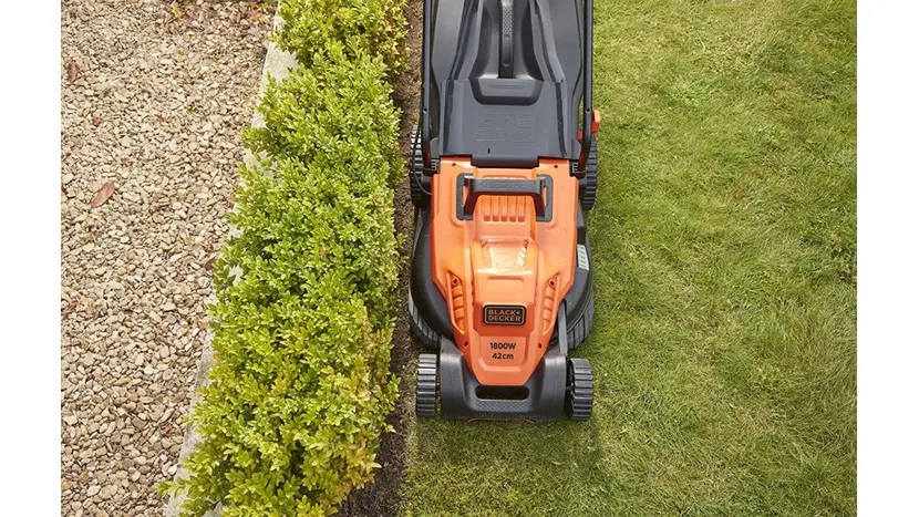 Газонокосарка електрична Black&Decker BEMW 481BH фото 5 купити в Україні