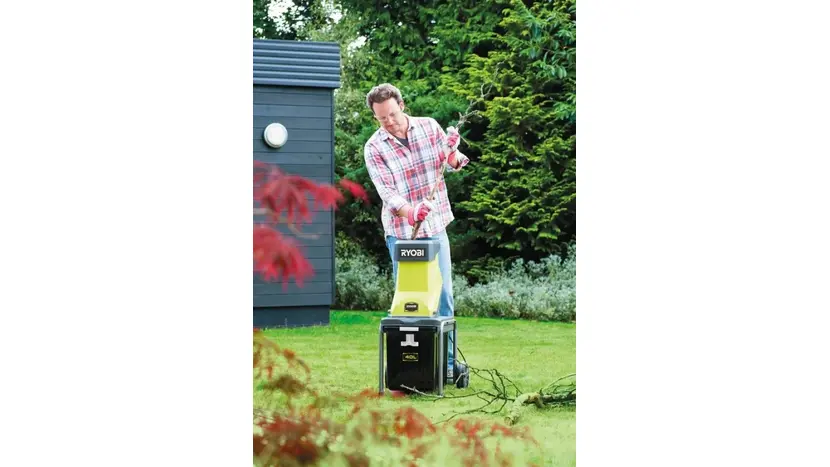 Подрібнювач садовий Ryobi RSH2545B фото 2 купити в Україні