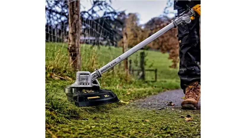 Тример акумуляторний DeWALT DCMST561P1 фото 6 купити в Україні
