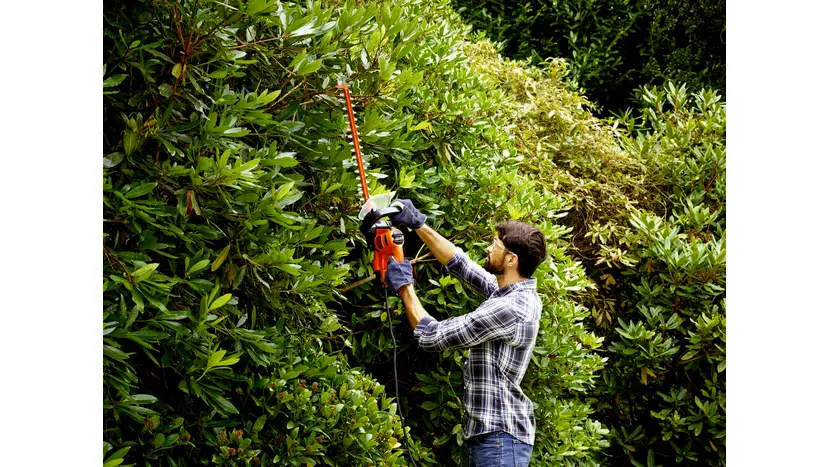 Кущоріз електричний BLACK+DECKER BEHTS301 фото 7 купити в Україні