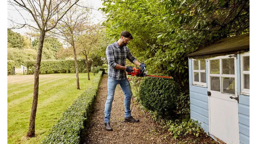 Кущоріз електричний BLACK+DECKER BEHTS301 фото 10 купити в Україні