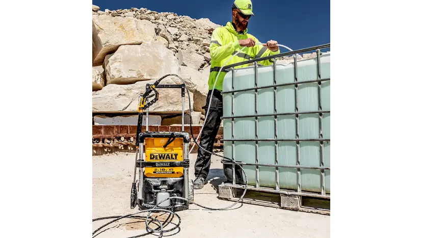 Мийка високого тиску акумуляторна DeWALT DCMPW1600N фото 7 купити в Україні