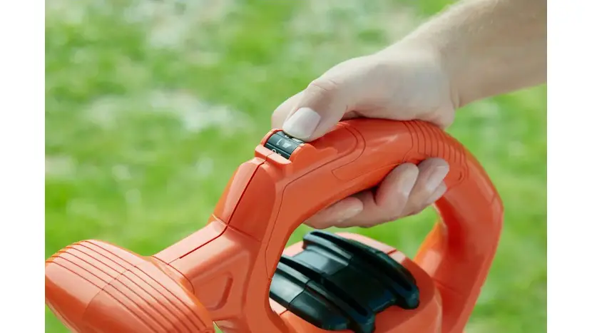Садовий пилосос електричний BLACK+DECKER BEBLV290 фото 6 купити в Україні