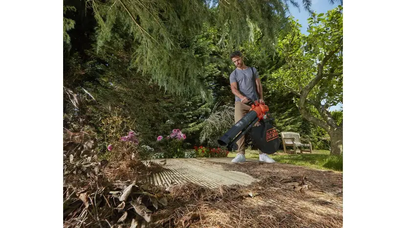 Садовий пилосос акумуляторний BLACK+DECKER BCBLV3625L1 фото 7 купити в Україні