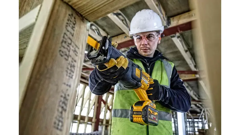 Пилка шабельна акумуляторна DeWALT DCS389NT, 54В XR FLEXVOLT Li-lon,  без АКБ та ЗП, у валізі TSTAK фото 5 купити в Україні