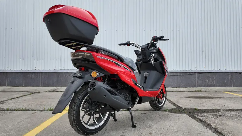 Моторолер Spark SP150S-18 (Червоний) фото 3 купити в Україні