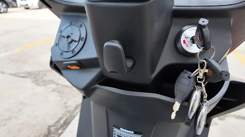 Моторолер Spark SP150S-18 (Червоний) фото 16 купити в Україні