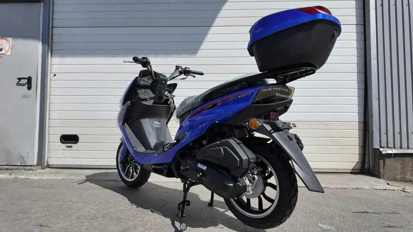 Моторолер Spark SP150S-18 (Чорний) фото 5 купити в Україні