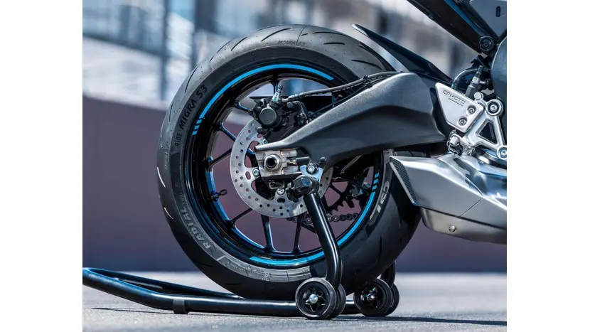 Мотоцикл CFMOTO 675SR-R фото 10 купити в Україні