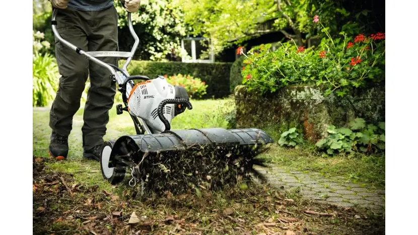 Насадка-підмітальна щітка STIHL KВ-МM (46017404602) фото 4 купити в Україні