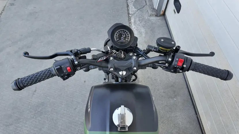 Мотоцикл FORTE FT-250F6 Scrambler (Чорно-зелений) фото 4 купити в Україні
