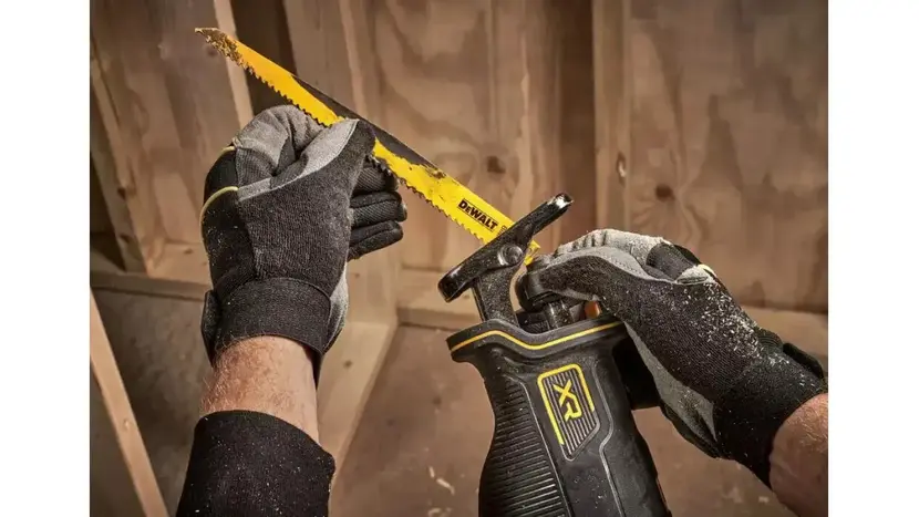 Пила сабельная аккумуляторная DeWALT DCS382N, фото фото 3