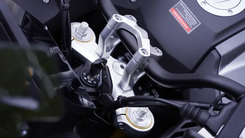 Мотоцикл VOGE DS525X Euro 5 (KE500) Dual Sport інжектор+ABS (+3 Кофра) Сірий фото 12 купити в Україні