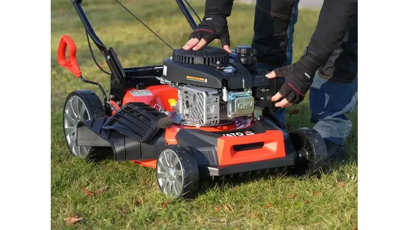 Газонокосарка бензинова YATO YT-85525 (самохідна) фото 9 купити в Україні