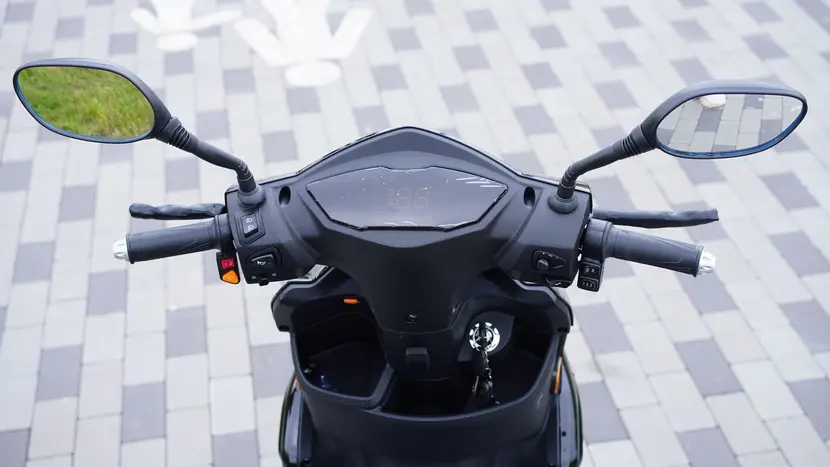 Електроскутер Atlas Journey Box 1500W Black фото 8 купити в Україні