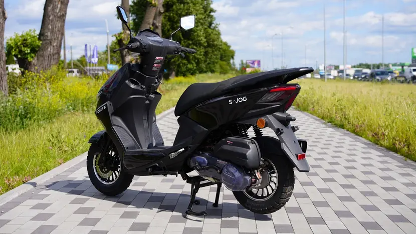 Скутер Forte S-JOG 150 cc (Чорний) фото 4 купити в Україні
