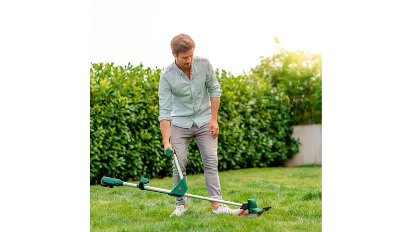 Тример акумуляторний Bosch UniversalGrassCut 18V-260 з АКБ та ЗП (0.600.8C1.D03) фото 5 купити в Україні