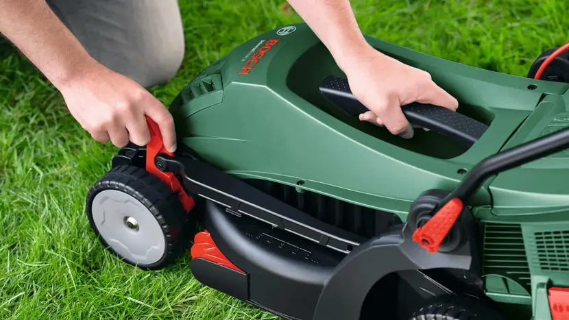 Газонокосилка сетевая Bosch UniversalRotak 34-405 (0.600.8A6.401), фото фото 3