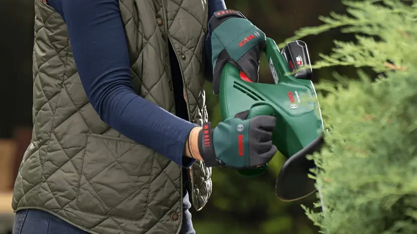 Кущоріз акумуляторний Bosch EasyHedgeCut 18-45 з АКБ та ЗП (0.600.849.H02) фото 6 купити в Україні