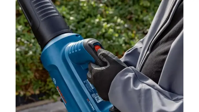 Повітродув садовий акумуляторний Bosch Professional AdvancedLeafBlower 18V-750 без АКБ і ЗП (0.600.8D2.000) фото 3 купити в Україні