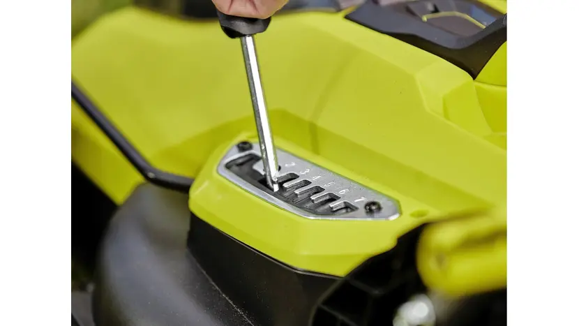 Газонокосарка акумуляторна Ryobi ONE+ HP RY18LMX33A-0 без АКБ та ЗП фото 4 купити в Україні